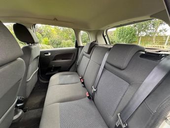 Ford Fiesta GHIA 16V