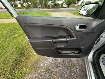 Ford Fiesta GHIA 16V