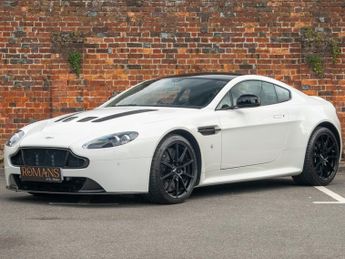 Aston Martin Vantage S V12 - Carbon Exterior - Ultra Low Mileage!