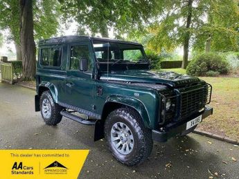 Land Rover Defender 2.2 TDCi XS SUV 3dr Diesel Manual 4WD SWB Euro 5 (122 ps)