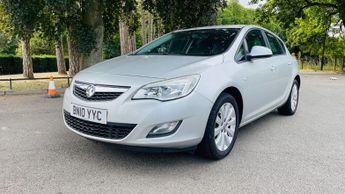 Vauxhall Astra 1.7 CDTi Exclusiv Hatchback 5dr Diesel Manual Euro 5 (110 ps)