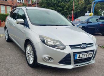 Ford Focus 1.0T EcoBoost Zetec Euro 5 (s/s) 5dr