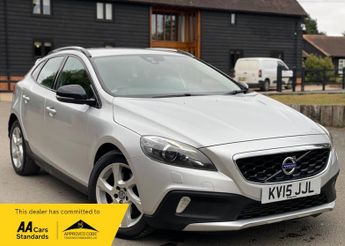 Volvo V40 2.0 D4 Lux Nav Hatchback 5dr Diesel Geartronic Euro 6 (s/s) (190