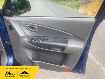 Hyundai Tucson 2.7 V6 CDX SUV 5dr Petrol Automatic (237 g/km, 173 bhp)