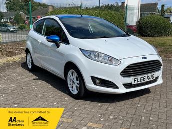 Ford Fiesta ZETEC WHITE EDITION SPRING