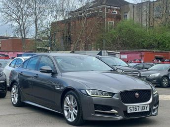 Jaguar XE R-SPORT INGENIUM