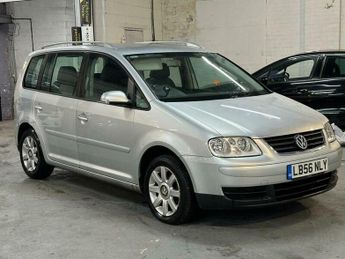 Volkswagen Touran 2.0 TDI SE 5dr (7 Seats)