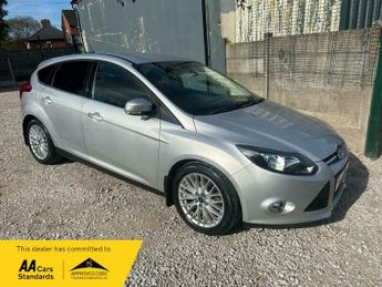 Ford Focus 1.0T EcoBoost Zetec Euro 5 (s/s) 5dr