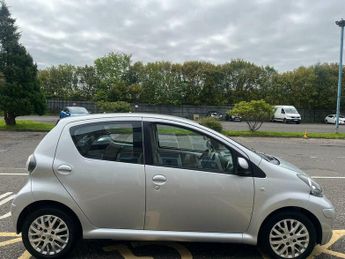 Toyota AYGO VVT-I PLATINUM