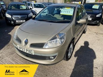 Renault Clio PRIVILEGE 16V