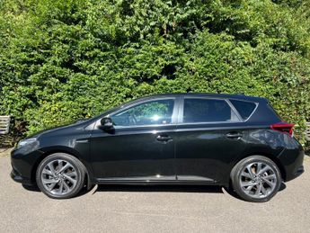 Toyota Auris 1.8 VVT-h Design CVT Euro 6 (s/s) 5dr