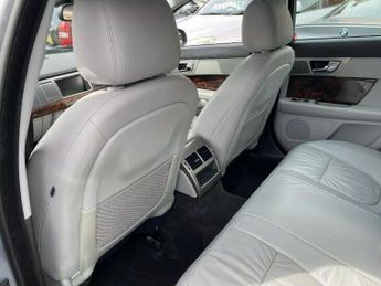 Jaguar XF V6 LUXURY