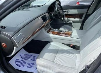Jaguar XF V6 LUXURY