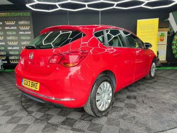 Vauxhall Astra 1.6 16v Exclusiv Auto Euro 5 5dr