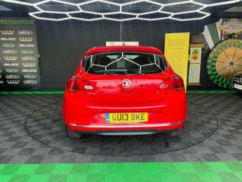Vauxhall Astra 1.6 16v Exclusiv Auto Euro 5 5dr