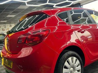 Vauxhall Astra 1.6 16v Exclusiv Auto Euro 5 5dr