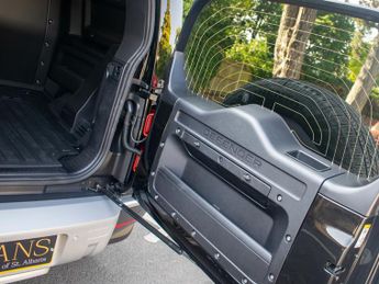 Land Rover Defender DEPOSIT TAKEN - SIMILAR CARS WANTED!