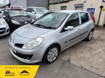 Renault Clio EXPRESSION 16V AUTOMATIC