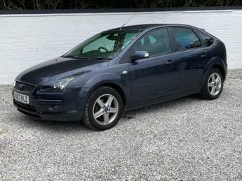 Ford Focus 1.8 Titanium 5dr