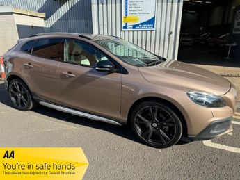 Volvo V40 2.0 T5 20V 245BHP R-Design Lux Nav Auto AWD