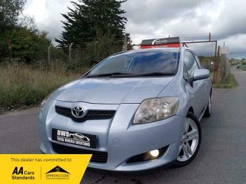 Toyota Auris 2.2 D-4D SR 180 3dr