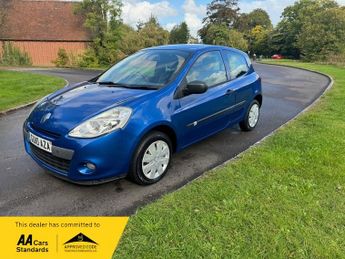 Renault Clio EXTREME Fabulous first car FSH