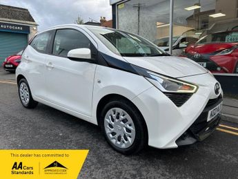 Toyota AYGO VVT-I X-PLAY TSS