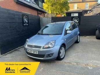 Ford Fiesta 1.6 Ghia 5dr