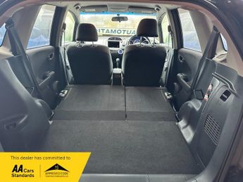 Honda Jazz HYBRID AUTO IMA HS-T FITT 1.3 HYBRID 100 BHP ( AUTOMATIC )