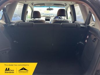 Honda Jazz HYBRID AUTO IMA HS-T FITT 1.3 HYBRID 100 BHP ( AUTOMATIC )