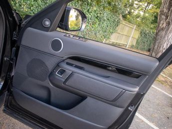 Land Rover Discovery SD4 SE - ROMANS AFTERCARE PACK INCLUDED!