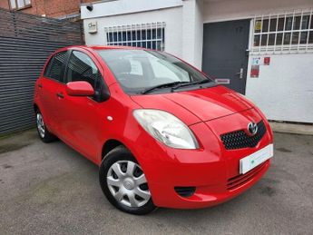 Toyota Yaris VVTI T2