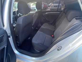 Volkswagen Golf SE TDI BLUEMOTION TECHNOLOGY DSG-AUTOMATIC-FULL SERVICE HISTORY-