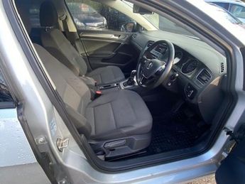 Volkswagen Golf SE TDI BLUEMOTION TECHNOLOGY DSG-AUTOMATIC-FULL SERVICE HISTORY-