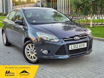 Ford Focus 1.6 Titanium Hatchback 5dr Petrol Powershift Euro 5 (125 ps)