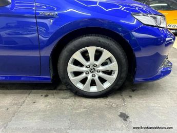 Toyota Camry 2.5 VVT-I DESIGN [SAT NAV, LEATHER & HEATED SEATS]