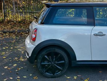 MINI Hatch 1.6 Cooper S Steptronic 181 Bhp