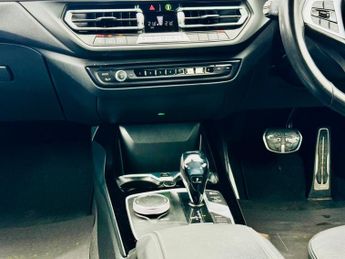BMW 1 SERIES 118d M SPORT