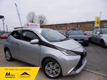 Toyota AYGO VVT-I X-PRESSION