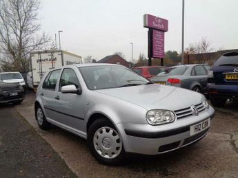 Volkswagen Golf 1.6 S 5dr