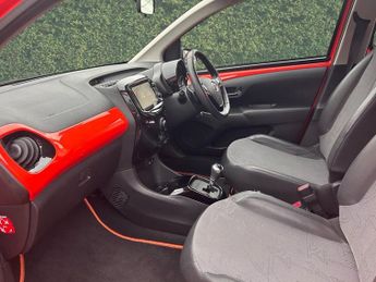 Toyota AYGO VVT-I X-PRESSION X-SHIFT