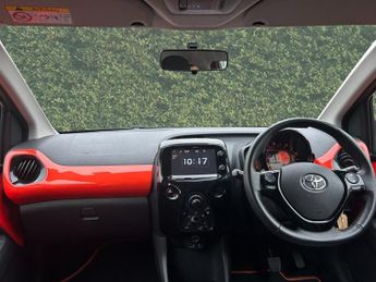 Toyota AYGO VVT-I X-PRESSION X-SHIFT