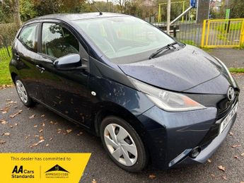 Toyota AYGO VVT-I X-PLAY