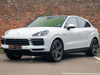 Porsche Cayenne E Hybrid V6 PLATINUM EDITION - Huge Spec - Adaptive Air Suspensi