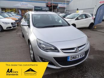 Vauxhall Astra 2.0 CDTi SRi Sports Tourer 5dr Diesel Manual Euro 5 (s/s) (165 p