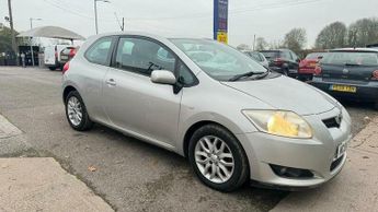 Toyota Auris 2.0 D-4D T3 3dr