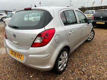 Vauxhall Corsa 1.4i 16v Club 5dr