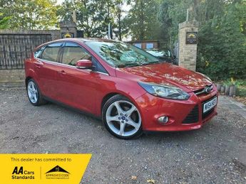 Ford Focus 1.0T EcoBoost Titanium Navigator Euro 5 (s/s) 5dr