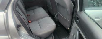 Ford Focus 1.6 LX 5dr