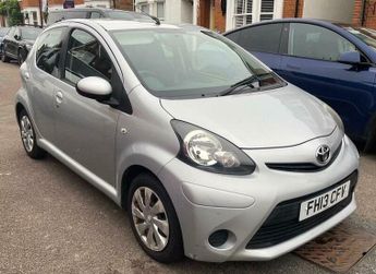 Toyota AYGO 1.0 VVT-i Ice Euro 5 5dr